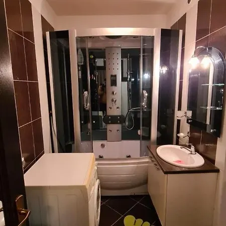 Eden Zorilor Lägenhet